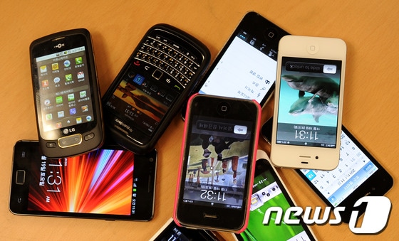 [자료]스마트폰 © News1   박철중 기자