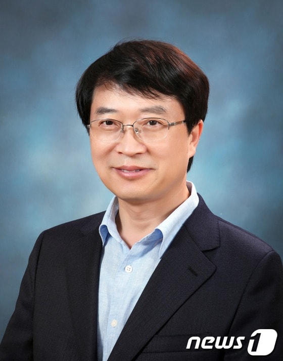 GIST 신소재공학부 이재석 교수. / 사진제공=GIST © News1 