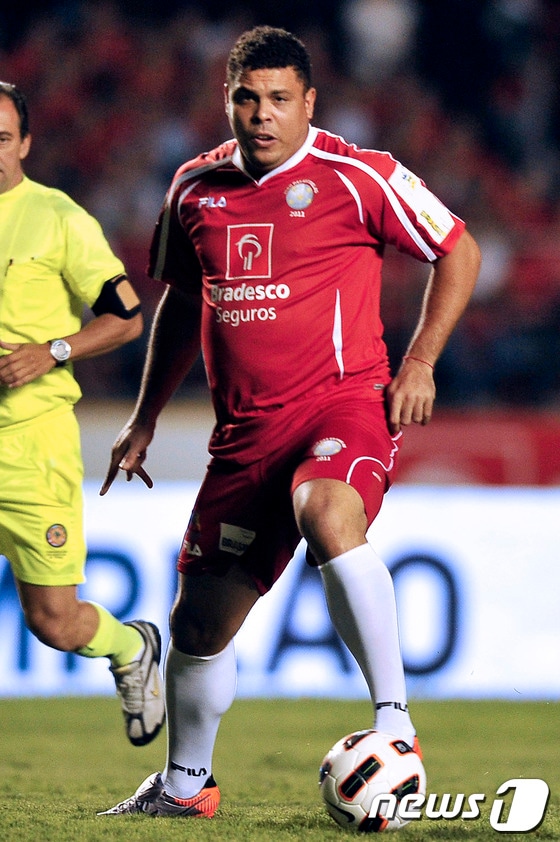 브라질의 '축구황제' 호나우두가 브라질 전역에 벌어지고 있는 월드컵 반대 시위를 향해 강경 발언을 쏟아냈다. © AFP=News1