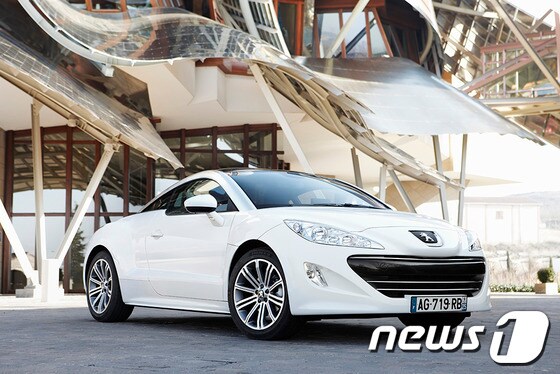 푸조 &#39;RCZ&#39;&#40;사진제공=한불모터스&#41;© News1   류종은 기자