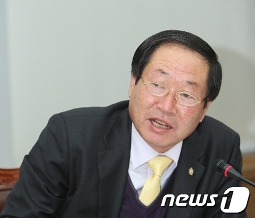 성복용 이천시의회 자치행정위원장. © News1  