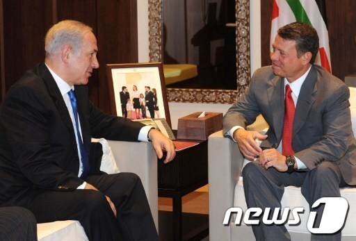 베냐민 네타냐후 이스라엘 총리&#40;왼쪽&#41;와 압둘라2세 요르단 국왕의 2010년 회동 당시 모습 © AFP=News1 