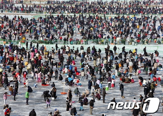 가평 자라섬씽씽겨울축제가 내년 1월 4일부터 개최된다. 사진은 올해 축제장 전경. /사진제공=가평군 © News1  