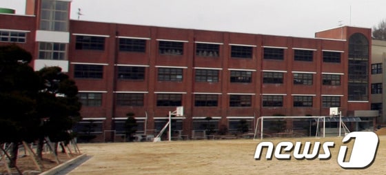 광주지역 일선 학교에서 근무하는 야간당직 근로자의 근무여건이 열악해 개선이 시급하다. 사진은 특정 기사와 관계 없음. © News1