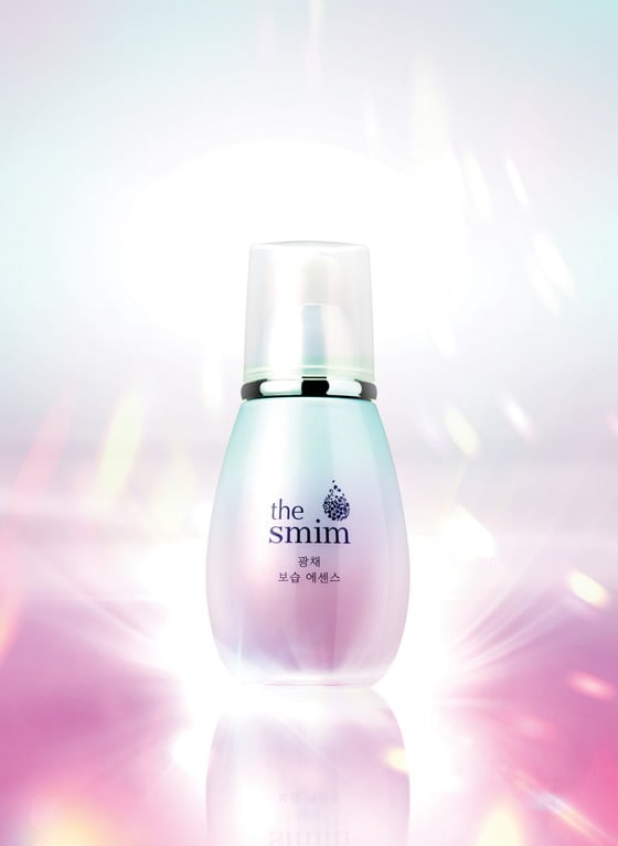 더페이스샵의 '스밈 광채 보습 에센스'/사진제공=더페이스샵© News1 