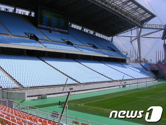 전주월드컵경기장 내부/사진제공=전북 전주시© News1