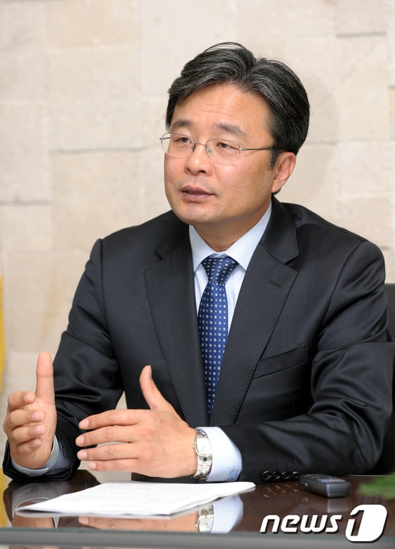 김우영 은평구청장이 4일 오후 서울 은평구청 구청장실에서 민영뉴스통신사 뉴스1코리아와 인터뷰를 갖고 있다. © News1 이동근 인턴기자