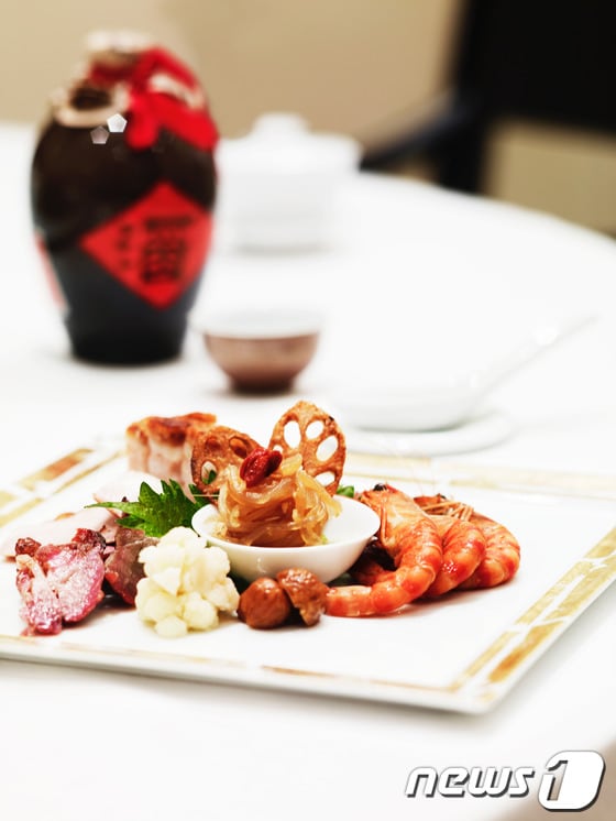 부산웨스틴조선호텔의 까멜리아가 5월 한달간 선보이는 중화요리 코스 메뉴..© News1