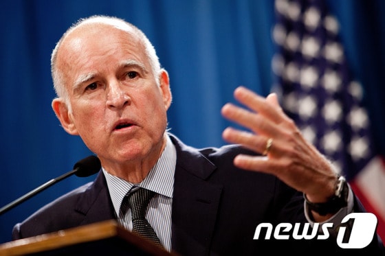 제리 브라운 캘리포니아 주지사.© AFP=News1 