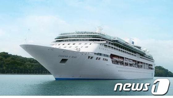 로얄캐리비안크루즈 '레전드호'/사진제공= 여수세계박람회조직위원회© News1 