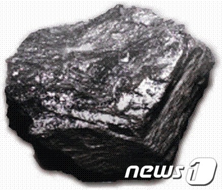 K2그룹이 인도네시아에서 본격 생산에 들어갈 유연탄./사진제공=KS그룹© News1 