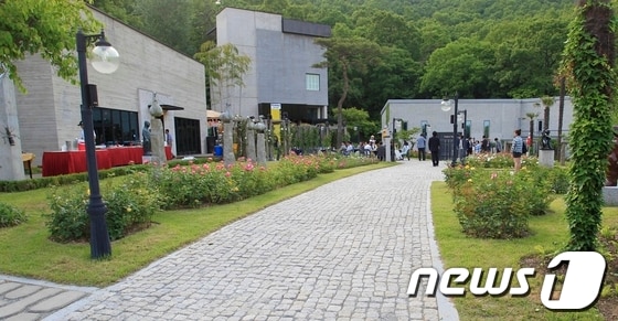 전남 화순 너릿재 옛길에 들어선 소아르 갤러리 전경모습./사진제공=화순군© News1 