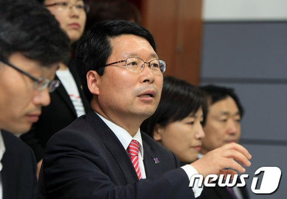 오병윤 위원장이 29일 광주시의회에서 기자회견을 가졌다.© News1 김태성 기자 