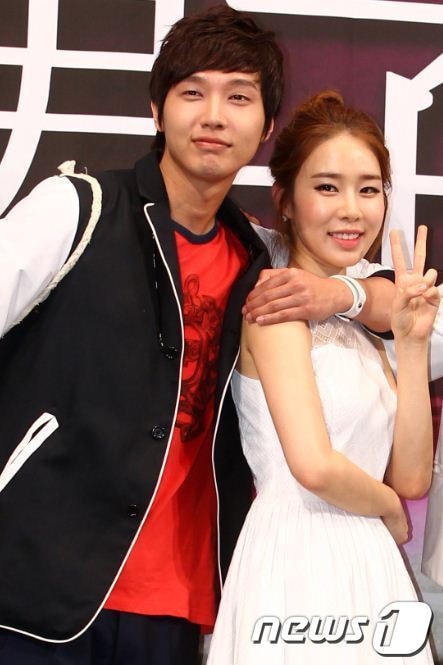 2년 열애 끝에 결별한 배우 지현우(왼쪽), 유인나 © News1