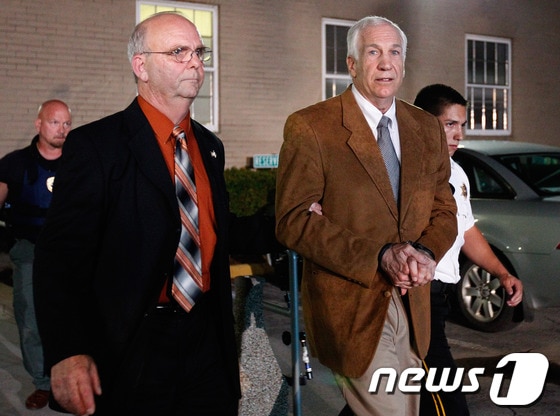 제리 샌더스키(우) ©AFP=News1