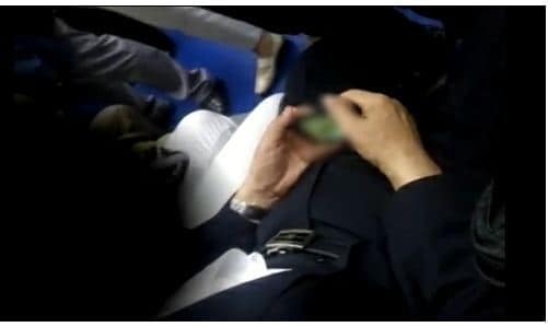 지하철 야동남 동영상 장면. © News1 