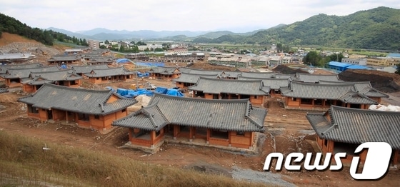 전남 화순군 능주면 농어촌 뉴타운 공사 현장. /사진제공=화순군 © News1 