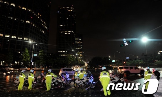 대구경찰청과 대구자치경찰위원회는 어린이날을 맞아 폭주족(공동위험행위) 집중단속을 펼친다. 2012.8.14/뉴스1 자료 사진