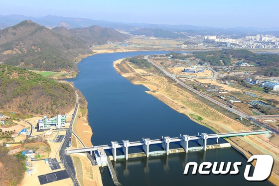 공주보 전경사진© News1 