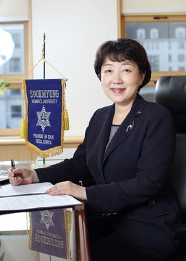 황선혜 숙명여대 신임 총장. © News1