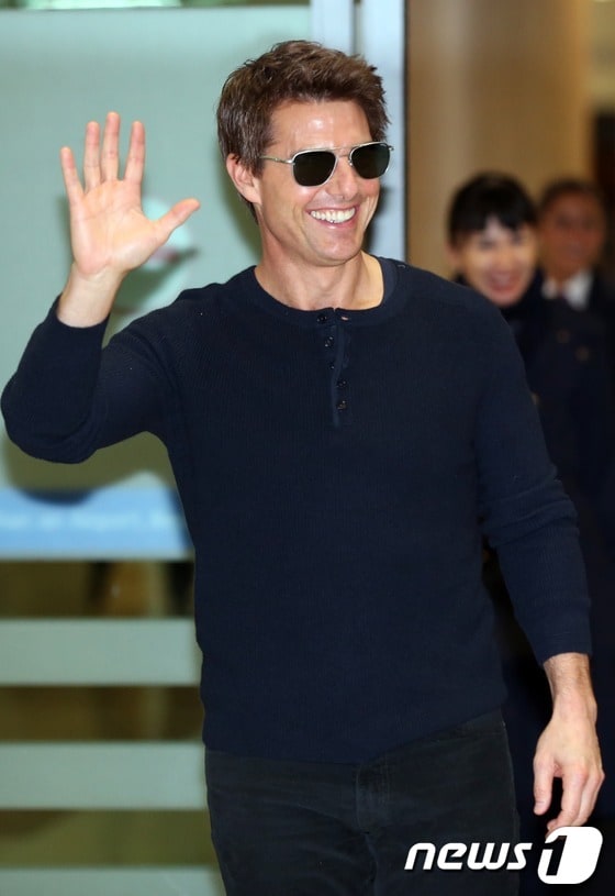 '미션 임파서블5' 출연이 확정된 톰 크루즈. 사진은 지난 1월 9일 영화 '잭 리처' 홍보를 위해 입국하던 모습. © News1 (서울=뉴스1)