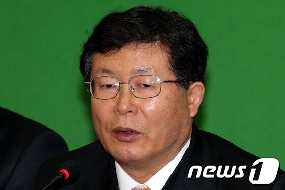 설훈 새정치민주연합 의원. 2013.1.13/뉴스1 © News1 이광호 기자