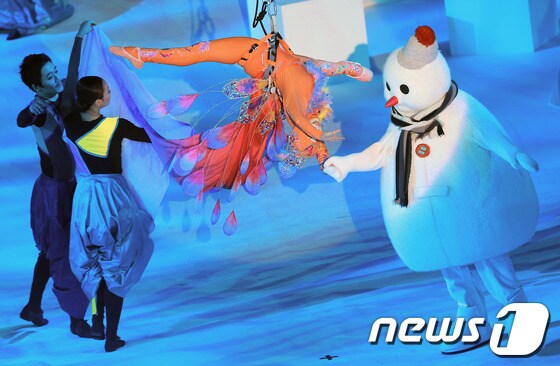  스페셜올림픽의 주제 공연 &#39;눈사람의 꿈&#39; © News1    평창=오대일 기자