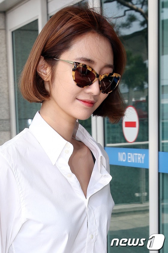 배우 고준희가 잡지 화보 촬영 차 프랑스 파리로 10일 오전 인천국제공항을 통해 출국하고 있다. 2013.10.10 스타뉴스/뉴스1  © News1   (서울=뉴스1)