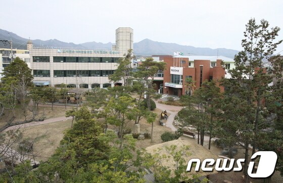 강진군 도서관이 &#39;2013 길위의 인문학&#39; 국비사업에 선정됐다.© News1 