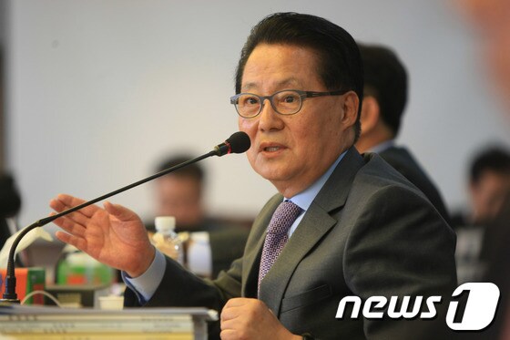 박지원 전 민주당 원내대표.2013.10.23/뉴스1 © News1   김태성 기자