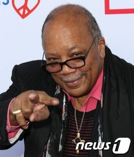 미국 팝 음악계의 거장으로 작곡가, 제작자, 음반사 경영자 등으로 활동  중인 퀸시 존스.. © AFP=뉴스1  