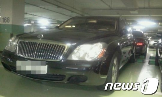 A씨가 도난당했다는 마이바흐 차량.&#40;사진=보배드림&#41; © News1 