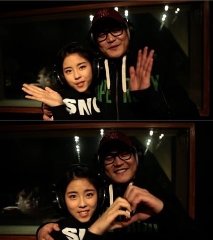 도희(왼쪽)와 김성균(타이니지 트위터). © News1