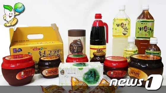 장관 2명이 방문한 진천 향토기업인 (주)콩세상 주요 제품들. © News1  