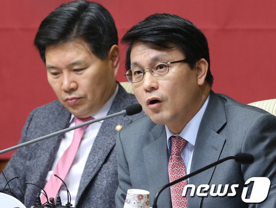 윤상현 새누리당 원내수석부대표.2013.12.27/뉴스1 © News1 송원영 기자