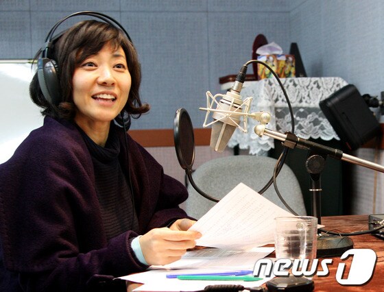 제주어 특집방송을 진행한 방송인 허수경씨(사진=제주CBS) ⓒ News1