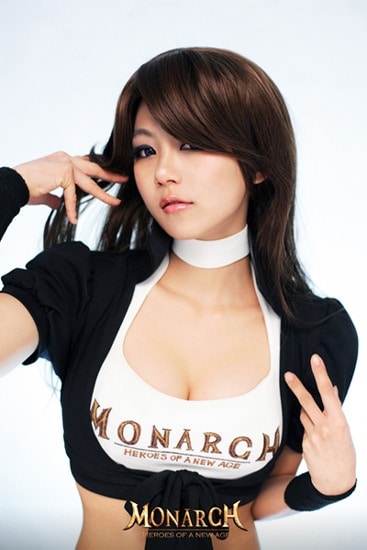 코스프레 전문팀 스파이럴캣츠가 연기한 '모나크' © News1  