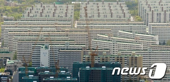 서울 강남구의 아파트 단지 전경.(뉴스1 자료사진) © News1 박지혜 기자