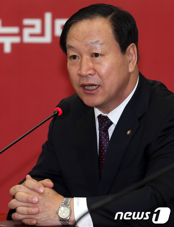 새누리당 지명직 최고위원으로 임명된 한기호 의원이 16일 오전 서울 여의도 국회 당 대표실에서 열린 임명식에서 인사말을 하고 있다. 2013.5.16/뉴스1 © News1   허경 기자