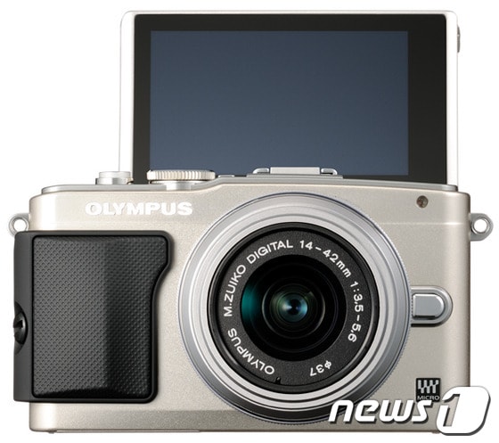 올림푸스 'PEN Lite E-PL5'(자료제공=올림푸스한국)© News1