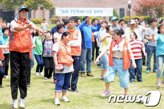원주시 천사들의 집에서 24일 10시 '근로장애인 어울 한마당'이 진행되고 있다© News1 윤창완 기자