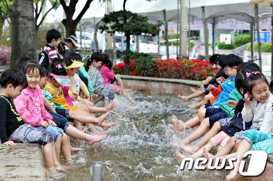 유성온천문화축제가 열리는 족욕체험장 © News1 