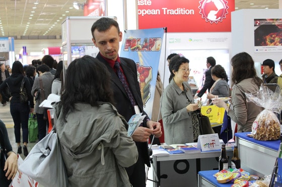 2009년 웰빙식품엑스포에 참가한 외국식품기업 모습. © News1