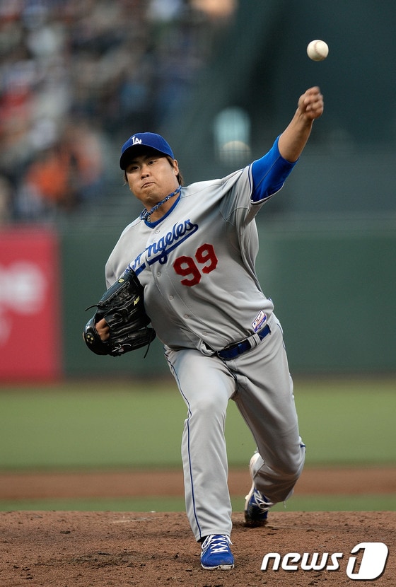 6일(한국시간)샌프란시스코 자이언츠전에 선발등판해 6⅔이닝 2실점, 시즌 7승째를 올린 류현진.© APF=News1