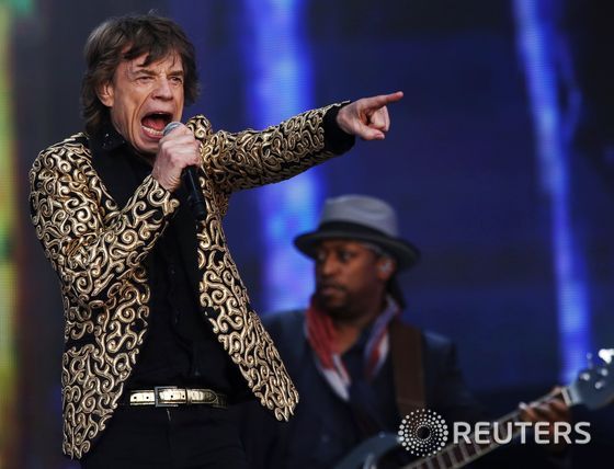 영국 그룹 롤링스톤스의 믹 재거가 6일(현지시간) 영국 런던 하이드파크에서 열린 브리티시 서머타임 페스티벌 무대에서 열창하고 있다.  © 로이터=뉴스1 