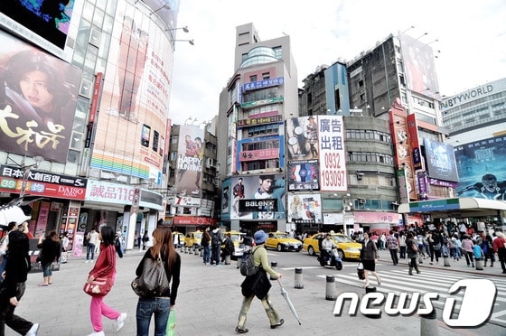 대만 타이페이의 번화가 서문정(사진제공=하나투어) © News1  