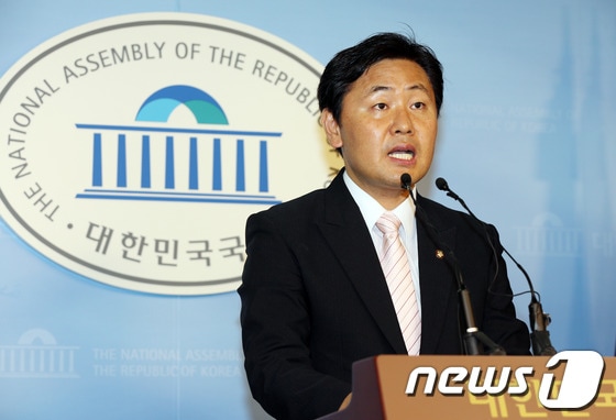 김관영 민주당 수석대변인. 2013.9.12/뉴스1 © News1 허경 기자