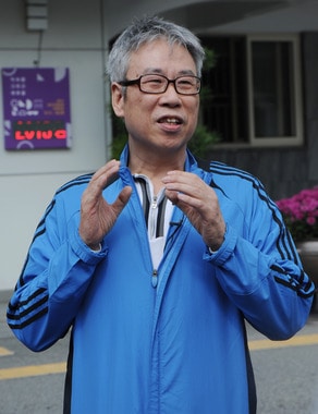 친일파 민영은의 외손자인 권호정(62)씨가 직계후손들이 청주시를 상대로 제기한 토지반환 소송에 대해