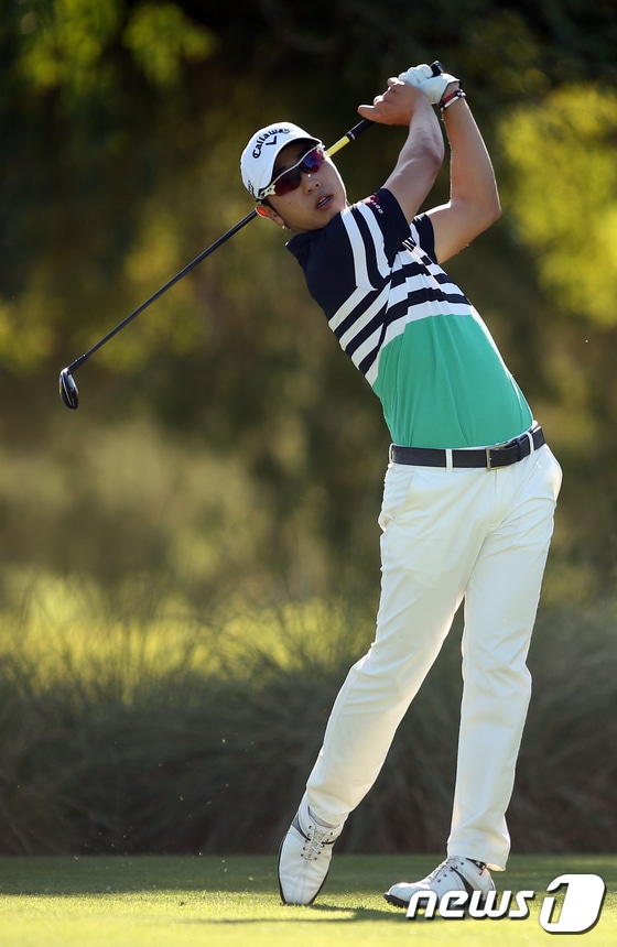 배상문이 17일&#40;한국시간&#41; PGA투어 슈라이너스 아동병원 오픈 1라운드에서 샷을 날리고 있다.ⓒ AFP=News1