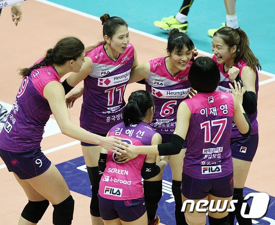 여자 프로배구 흥국생명이 배구응원 사진전 이벤트를 실시한다. ⓒ News1